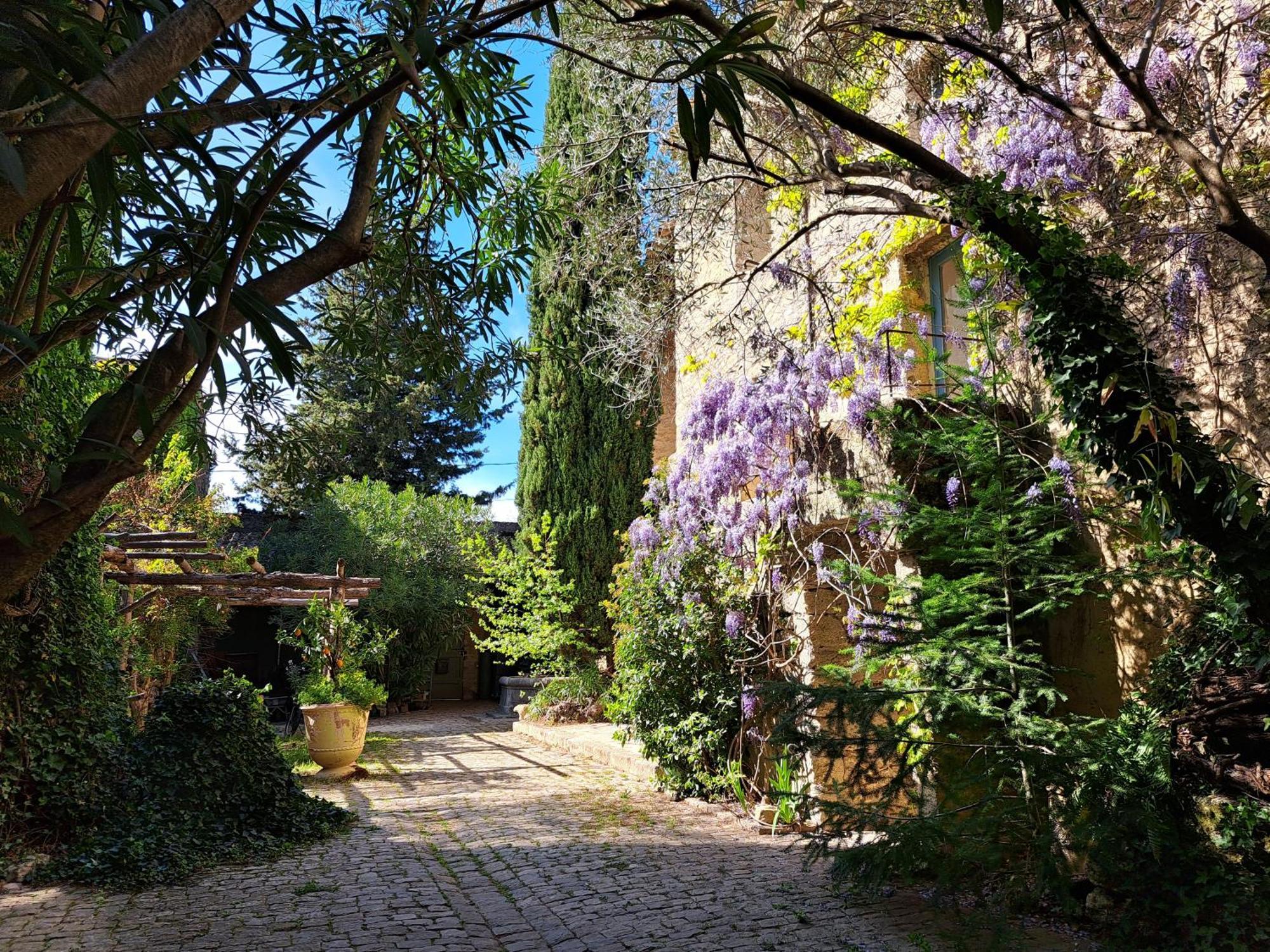 Le Mas Du Lac Uzès Eksteriør billede